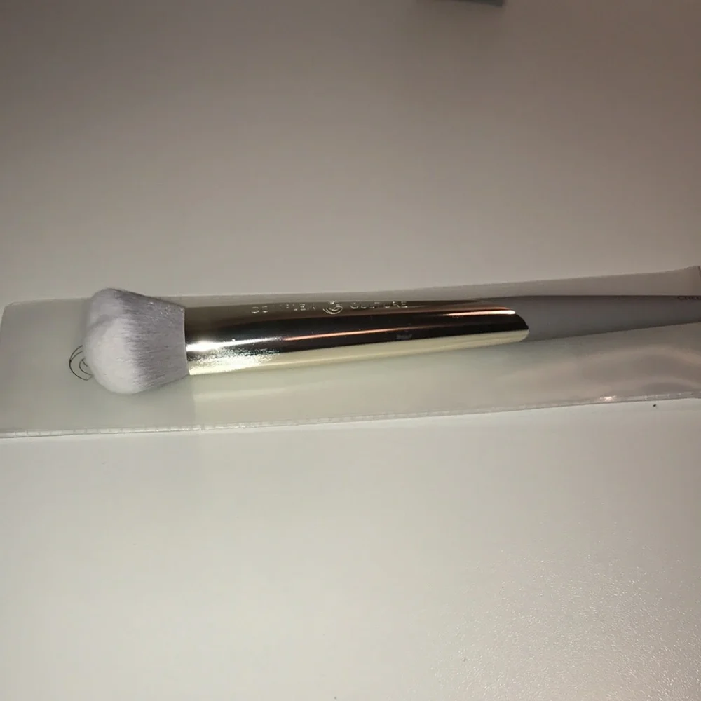 Complex Culture Cheek Chiseler brush NEW